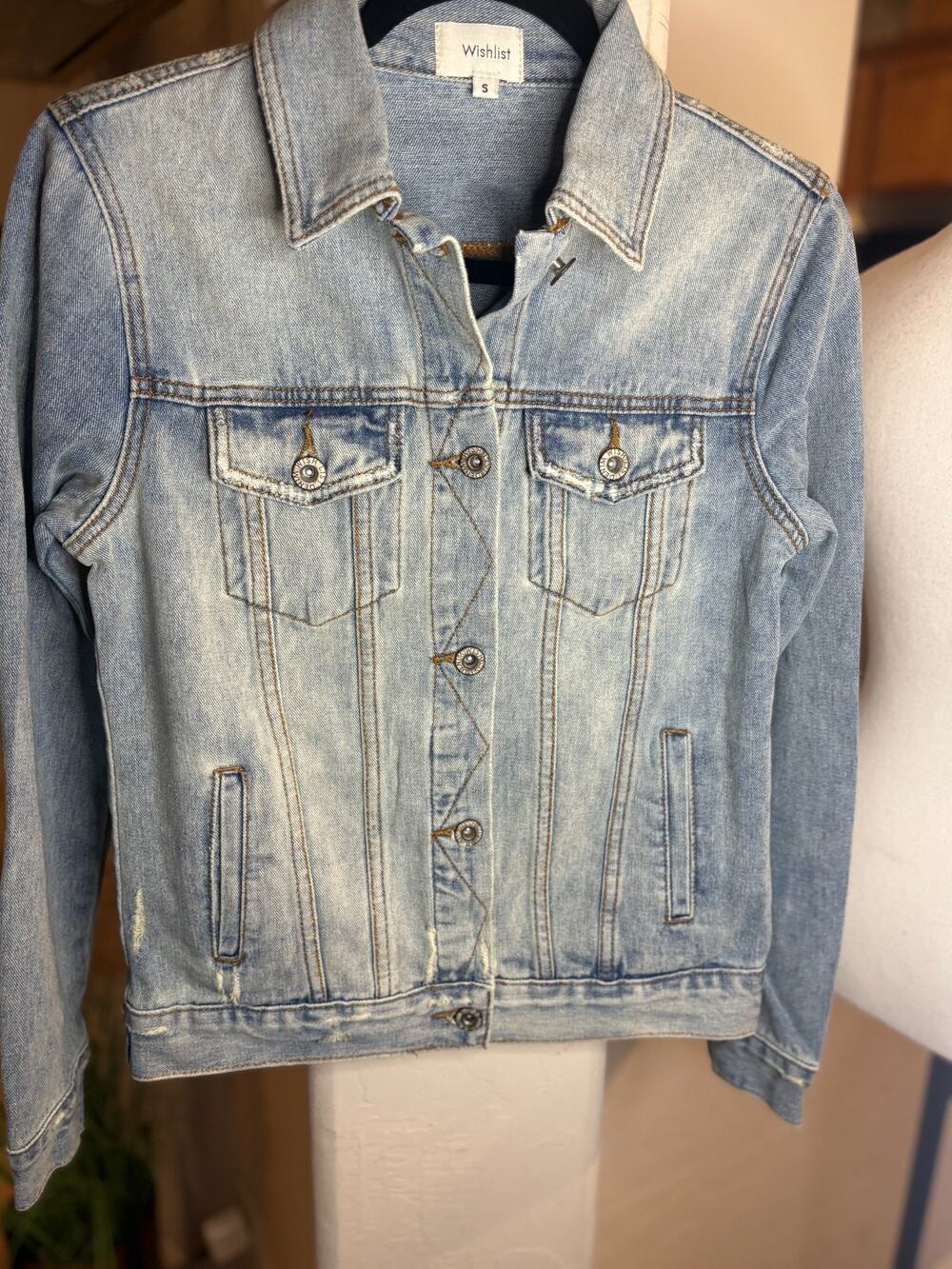 Wishlist Women's Light Wash Classic Denim Jacket Small 2-6